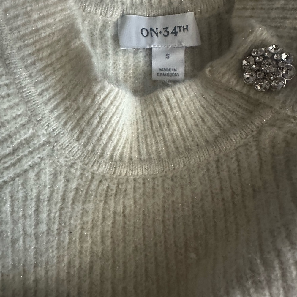 NWT On 34th Rhinestone Button Shoulder Ribbed Sweater - Picture 3 of 7